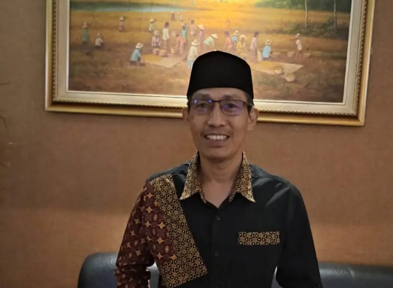 Menggugat Kemerdekaan Hakiki di Tengah Cengkeraman Kapitalisme dan Individualisme