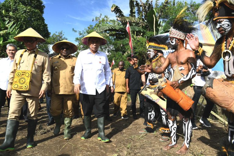 Menkop: Kopdes Merah Putih Jadi Senjata Ampuh Bangun Ketahanan Pangan dan Majukan Desa di Papua Tengah