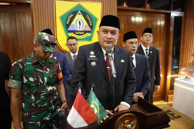 Bupati Rudy Susmanto Resmi Lantik 7 Pejabat Eselon II Lingkup Pemkab Bogor
