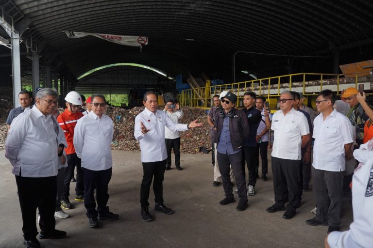 Menteri LH Prihatin TPPAS Lulut-Nambo Tak Kelola Sampah 2.500 Ton Per Hari Selama Satu Dekade