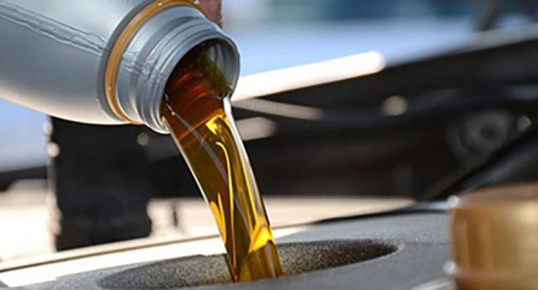 Perbedaan Oli Mesin dan Oli Gardan Motor