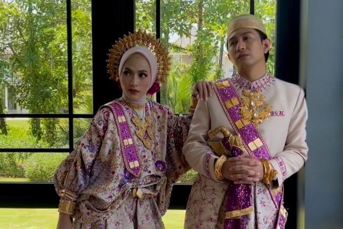 Feby Putri Adam Febrian