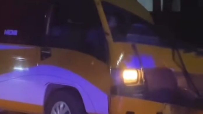 Kecelakaan Beruntun Mini Bus vs Minibus di Cikereteg Bogor, Lalu Lintas Macet Total