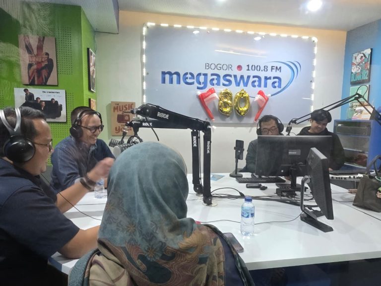 PLN UP3 Bogor Sosialisasikan Promo Tambah Daya “Gebyar Kemerdekaan” dan Penggunaan Aplikasi PLN Mobile di Radio Megaswara Bogor