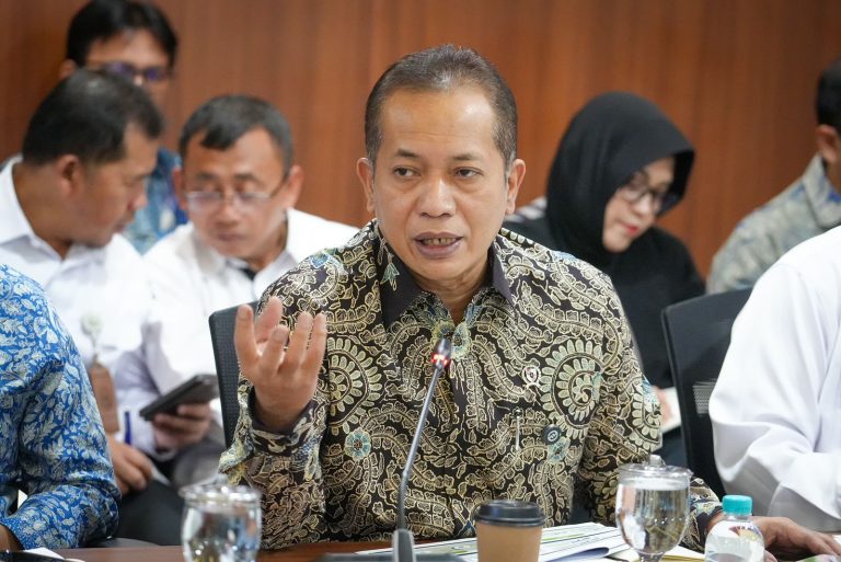 Wamenkop: Kopdes Merah Putih Minggu Depan Sudah Bisa Mencairkan Pinjaman Secara Bertahap