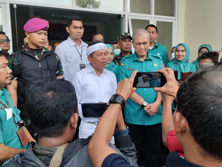 Dedi Mulyadi Pastikan Layanan untuk Korban Robohnya Bangunan Majelis Taklim Ditangani dengan Baik