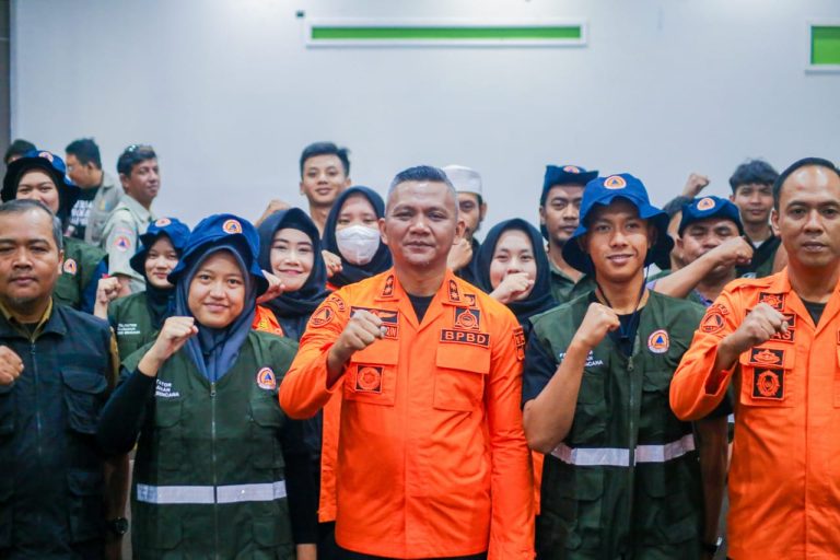 Anggota Kelurahan Tangguh Bencana di Sindangrasa Dibekali Ilmu Mitigasi dan Penanggulangan