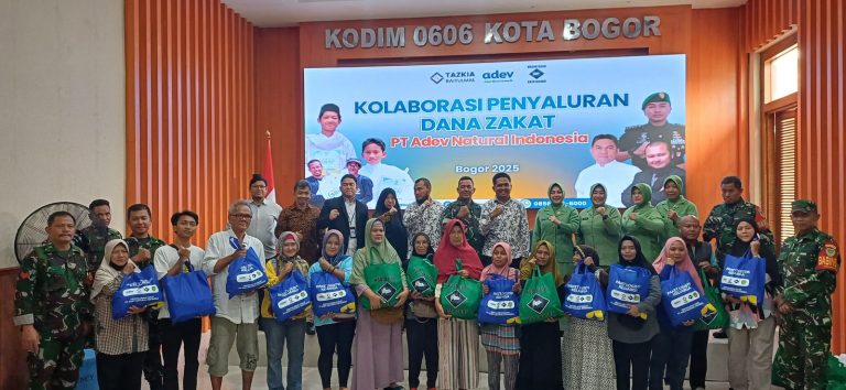 Dalam Rangka HUT ke 80 TNI, Kodim 0606/Kota Bogor Bersama PT. Adev dan Tazkia Bagikan 1.000 Sembako