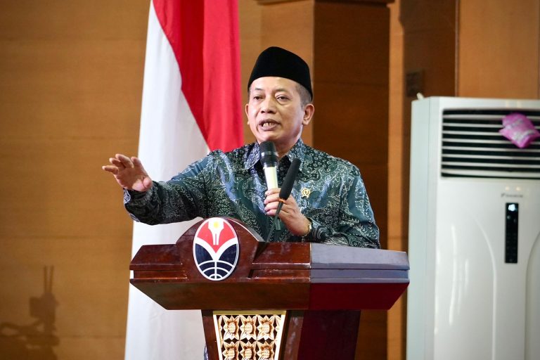 Menkop Ferry Tegaskan Peran Strategis Koperasi Dalam Ekonomi Kerakyatan