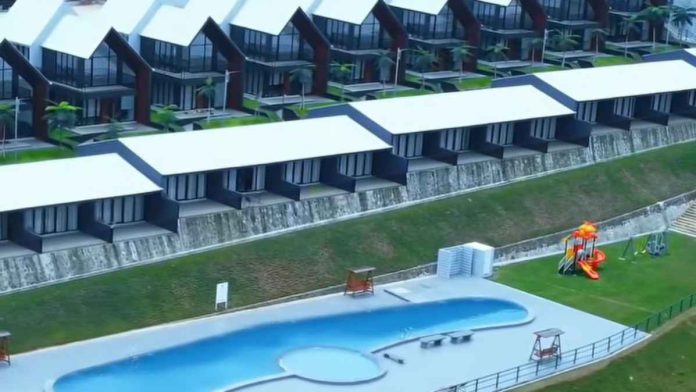 Wind Hill Mountain View Resort, Staycation Nyaman dengan View Gunung di Megamendung
