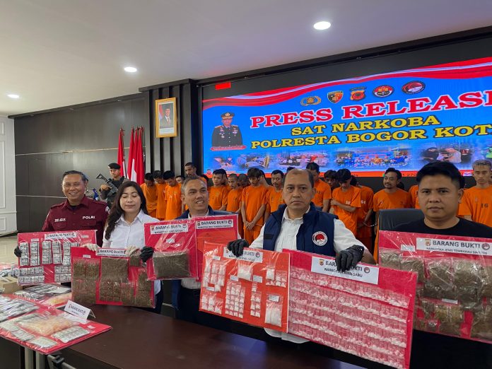 Selama September 2025 Satres Narkoba Polresta Bogor Kota Ungkap 28 Kasus Narkoba, 33 Tersangka Diamankan
