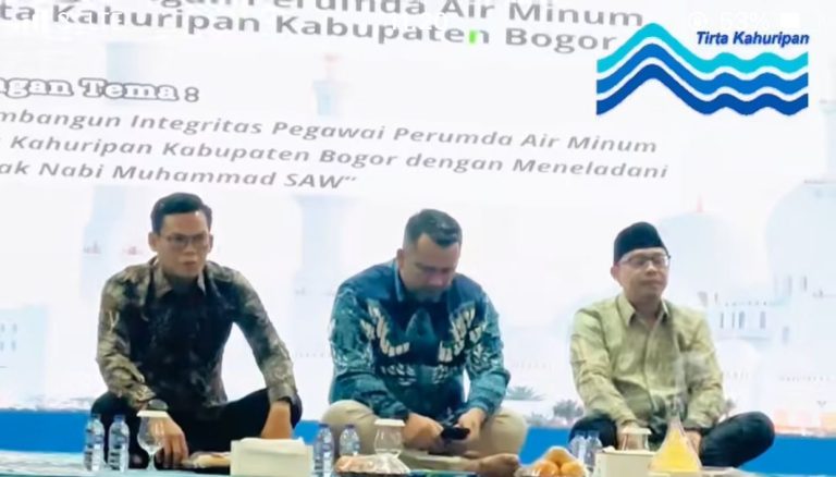 Perkuat Integritas, Perumda Air Minum Tirta Kahuripan Gelar Pengajian Bersama Direksi dan Pegawai