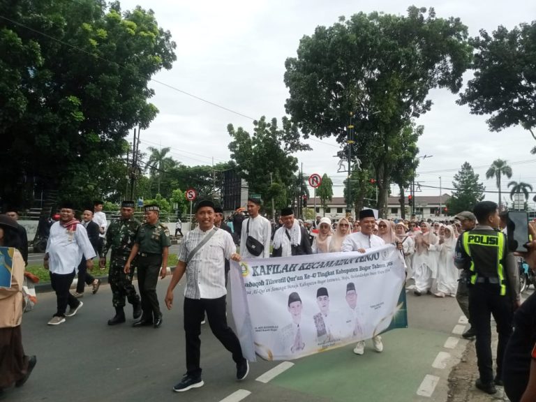 Ribuan Khafilah dari 40 Kecamatan Ikuti Pawai Taaruf MTQ ke-47, Kecamatan Cibinong Optimis Pertahankan Juara Umum