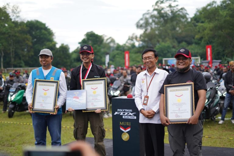 PLN dan Polytron Catat Rekor MURI: 500 Motor Listrik Lakukan Pengisian Serentak di Jatinangor