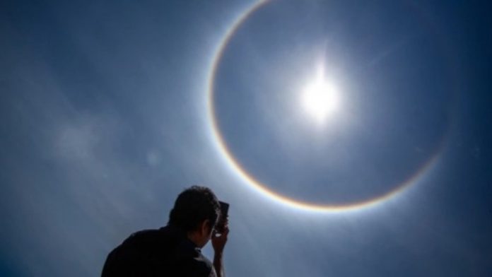Jakarta hingga Surabaya Kepanasan! Suhu Indonesia Tembus 37°C