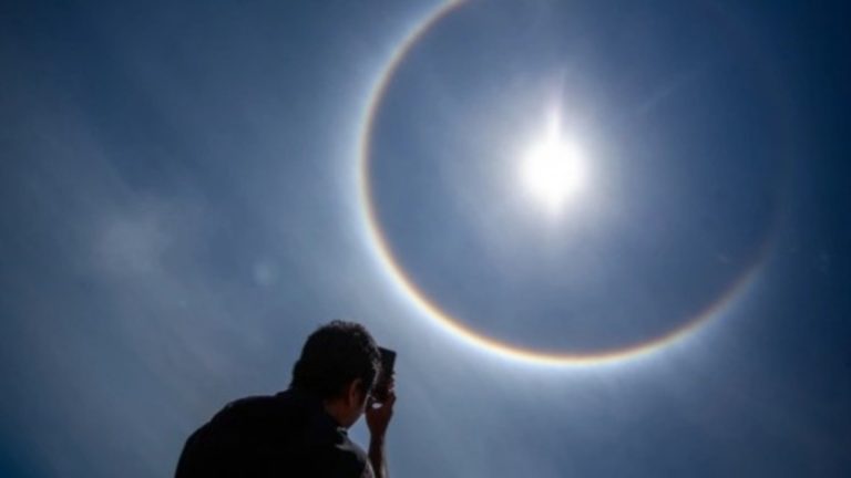 Jakarta hingga Surabaya Kepanasan! Suhu Indonesia Tembus 37°C