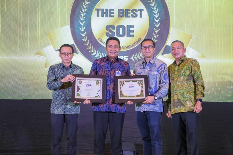 Konsisten Cetak Kinerja Unggul, BRI Raih 2 Penghargaan Bergengsi Pada Indonesia Economic Summit 2025