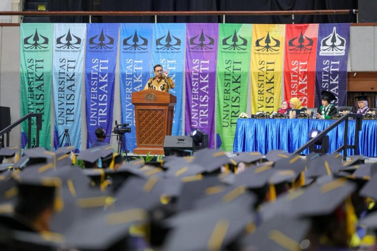 Menteri UMKM Ajak 2.270 Wisudawan Trisakti Jadi Wirausaha Ciptakan Lapangan Kerja Baru