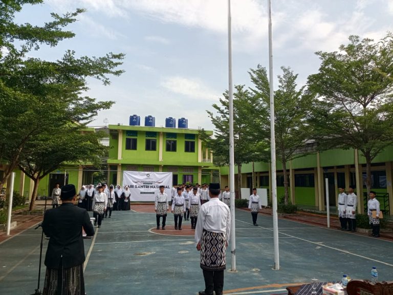 Pesantren Modern An-Nuriyah Gelar Upacara Hari Santri Nasional dengan Penuh Khidmat dan Semangat