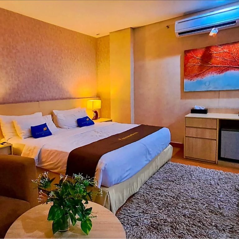 Mau Staycation Dekat The Jungle Waterpark? Padjadjaran Suites and Resort Bogor Jadi Pilihan yang Pas!