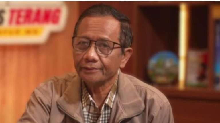 Cucu Mahfud MD Keracunan MBG