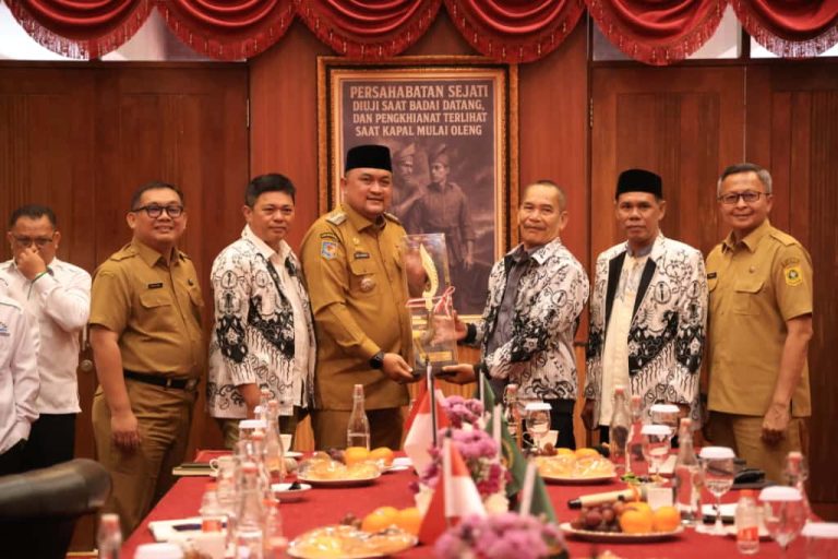 Satu Desa Satu Sarjana