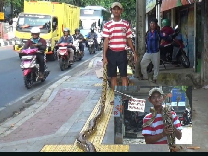 kakek Jakarta Timur