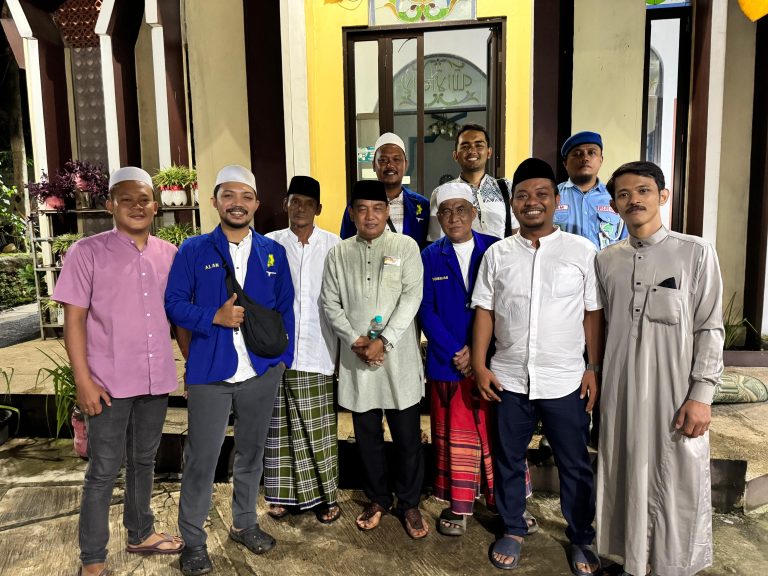 Meneladani Akhlak Rasulullah, Warga Cibadak Rayakan Maulid Nabi dengan Penuh Cinta