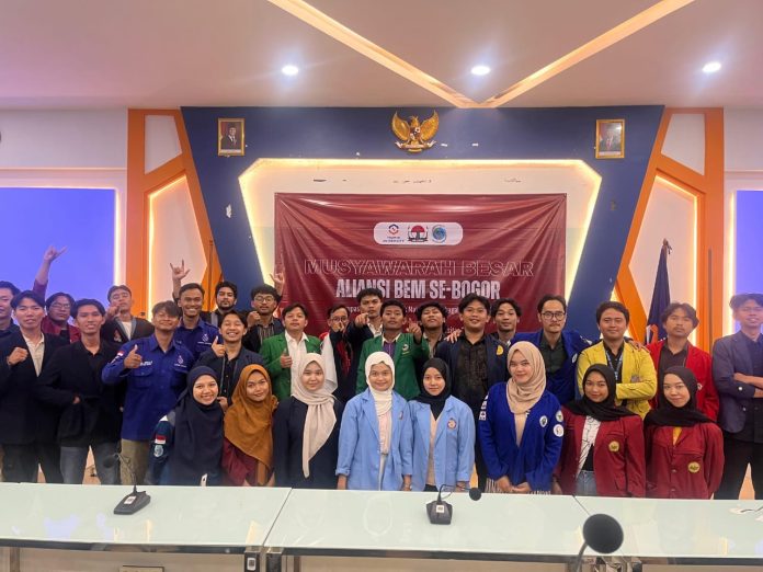 Aliansi BEM Se Bogor Minta Copot Menteri Lingkungan Hidup