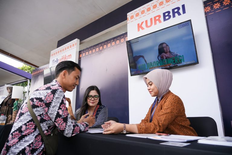 BRI Hadirkan Ratusan Pengusaha UMKM Binaan dalam Festival Kemudahan dan Pelindungan Usaha Mikro