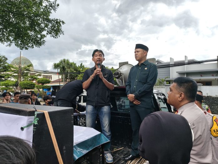 Mahasiswa Bogor Demo DPRD Kota Bogor, Desak Jalankan Fungsi Pengawasan dan Tegakkan Integritas Legislatif