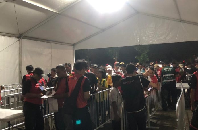 Ribuan Suporter Padati Stadion Pakansari, Optimis Timnas Indonesia Menang Atas Mali