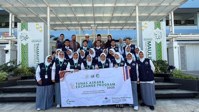 Santriwati PM UQI Ikuti Program Student Exchange ke Thailand, Perluas Wawasan Global