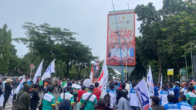 Aliansi Buruh Bogor Geruduk Pemkab, Bawa Tujuh Tuntutan Ketenagakerjaan