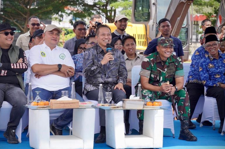 Menkop Lakukan Peletakan Batu Pertama Pembangunan KKMP Pakansari, Siap Menjadi Contoh Koperasi Kelurahan Modern Indonesia