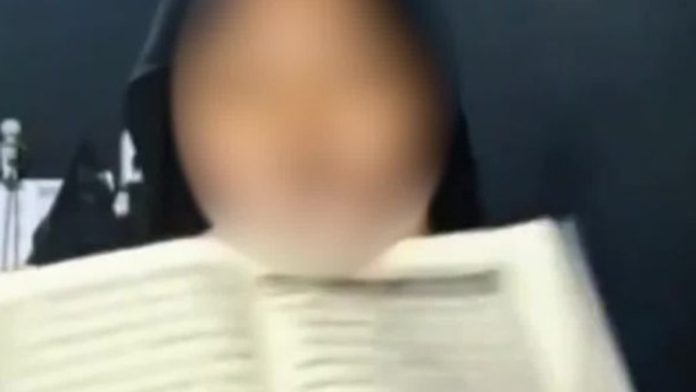 Wanita Ludahi Alquran Viral di X dan Facebook