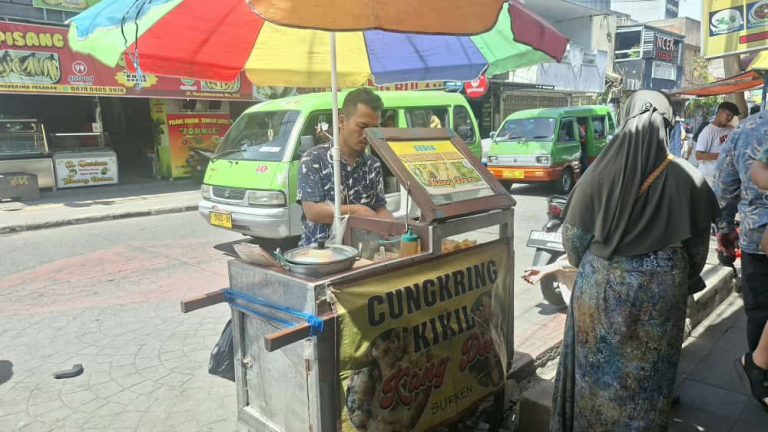 Cungkring Pak Dery, Legenda Kuliner Surya Kencana yang Tak Lekang Waktu