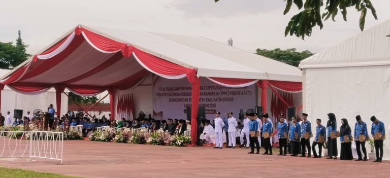 Pemkab Bogor Pecahkan Rekor Pelantikan PPPK Paruh Waktu, Ribuan Pegawai Resmi Kantongi SK