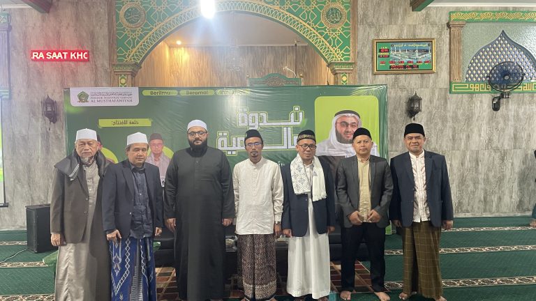 Sukses Gelar Saminar Internasional, Nidal Kamal Ingatkan Pentingnya Bahasa Arab kepada Santri MA Al-Musthafawiyah Bogor