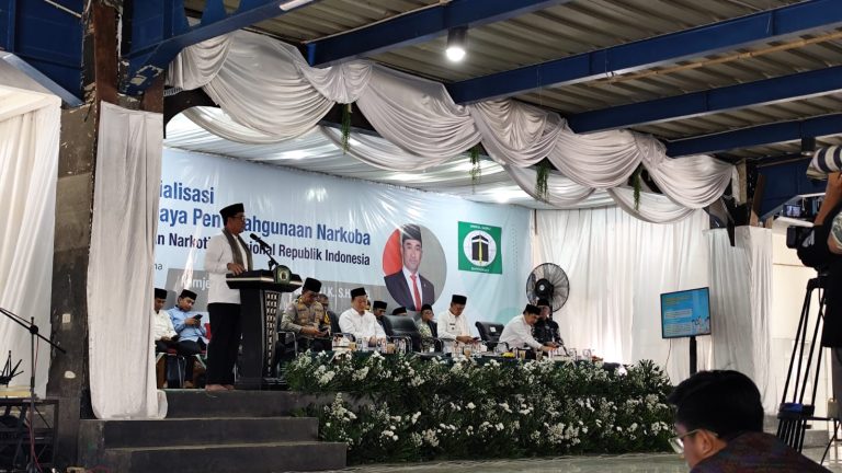 Cegah Peredaran Narkoba di Lingkungan Pendidikan, Ribuan Santri Ummul Quro Al-Islami Ikuti Sosialisasi BNN dan Wabup Bogor
