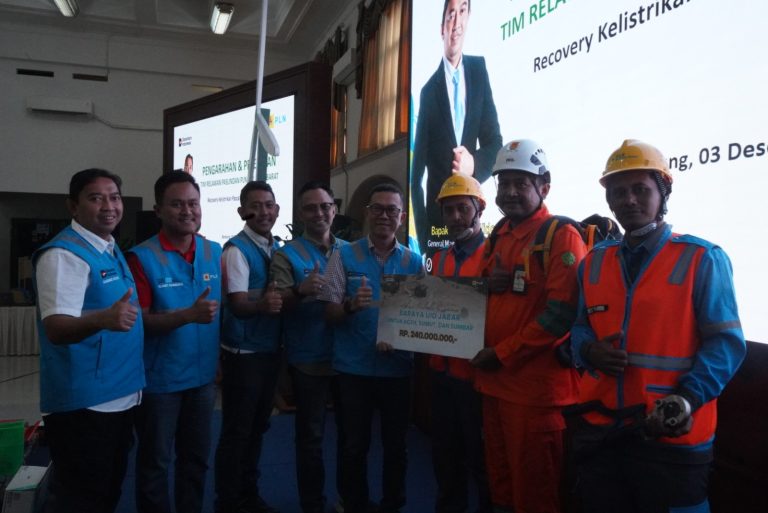 PLN untuk Rakyat, PLN UID Jabar Kirim Relawan dan Bantuan untuk Percepatan Pemulihan Daerah Terdampak Bencana di Sumatera