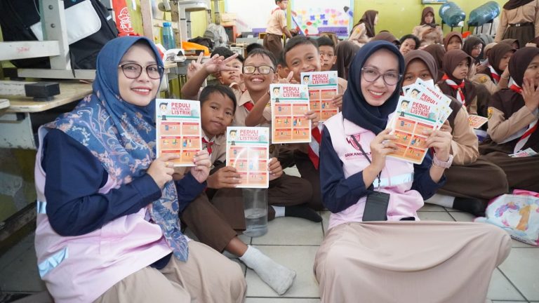 Musim Hujan Tiba, PLN Ajak Warga Jabar Jaga Kenyamanan dan Keamanan Listrik di Rumah