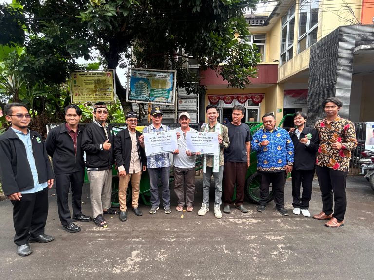 Mahasiswa STAI Al Hidayah Bogor Tutup KKM di Balumbang Jaya