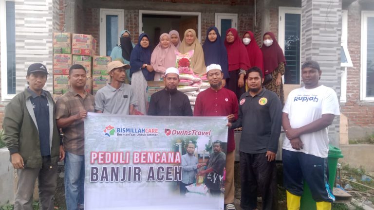 Dwins Travel Salurkan 84 Paket Sembako untuk Korban Banjir di Aceh