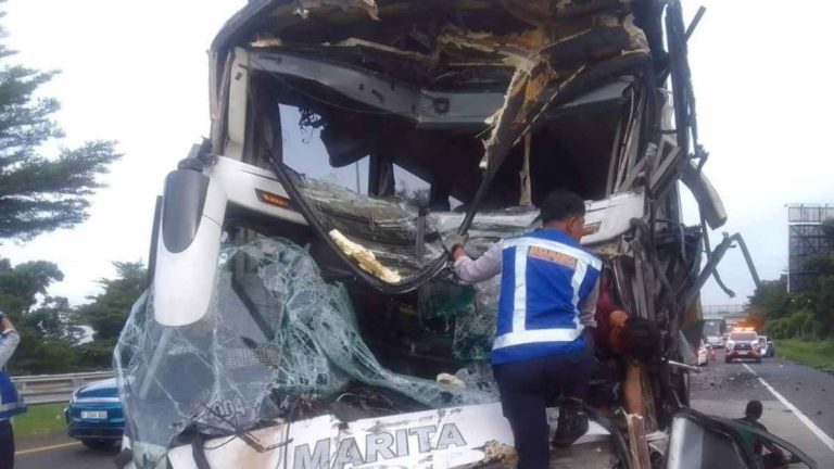 Kecelakaan Bus dan Truk di KM 41 Tol Jagorawi Bogor, Satu Orang Luka 