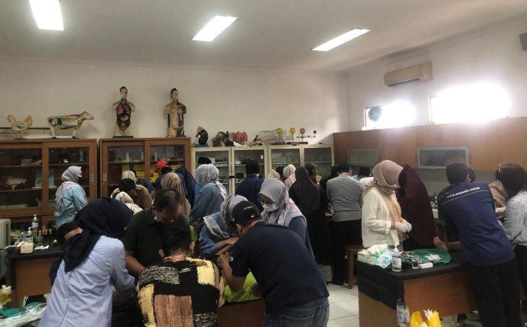 Sekolah Al Azhar Syifa Budi Cibinong Bersama RS Trimitra Gelar Khitanan Massal dan Pemeriksaan Kesehatan Gratis