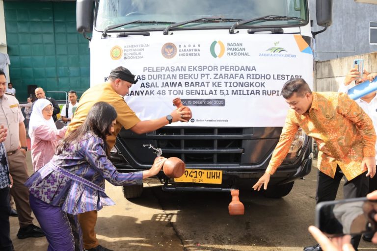 Bupati Bogor Bersama Anggota Komisi V DPR RI Lepas Ekspor Perdana 48 Ton Durian Beku ke Pasar Internasional