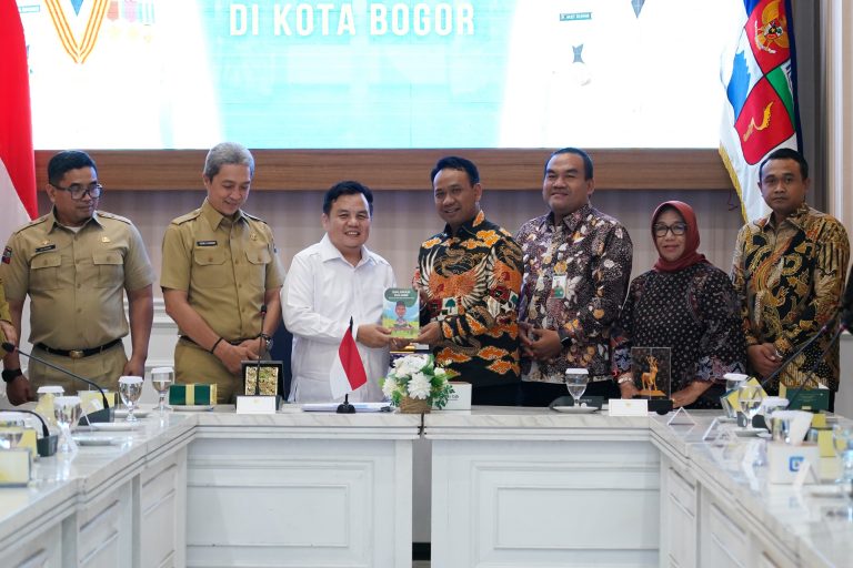 Terima Kunjungan Kerja Pemkab Blora, Ketua DPRD Jelaskan Perda Sistem Pertanian Organik
