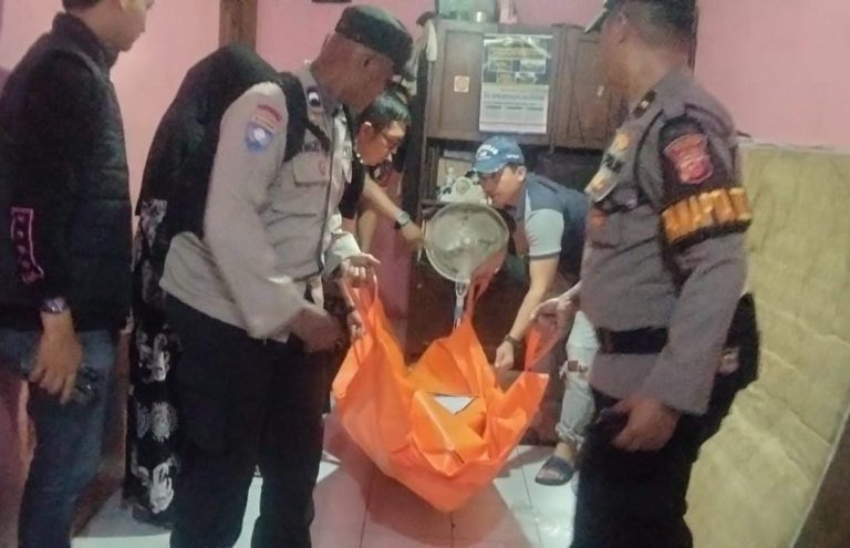 Gara-Gara Diputusin Pacar, Pria di Cibinong Ditemukan Tewas Gantung Diri 