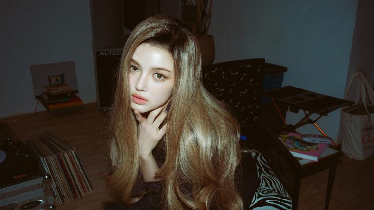 Danielle Digugat ADOR Rp500 Miliar Usai Didepak dari NewJeans